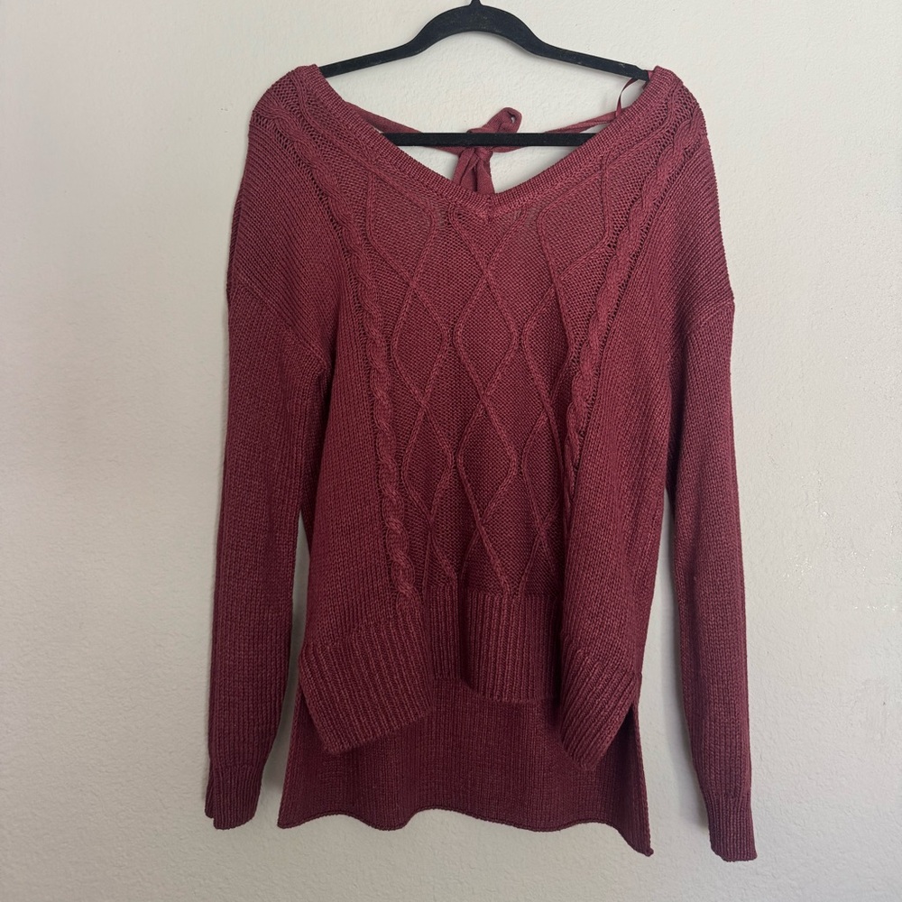 Chic Maroon V-Neck Sweater
